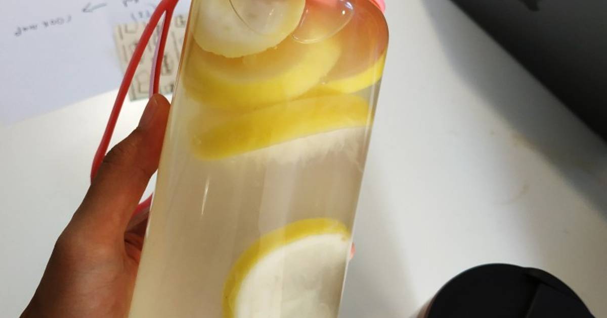 Resep Infused Water Lemon oleh dewialwie - Cookpad