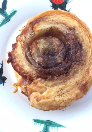 A picture of Banana With Cinnamon Sugar Pastry Roll.