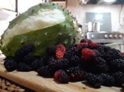 Una foto de smoothie moras
