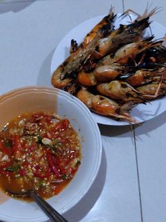 รูปของ กุ้งย่าง น้ำจิ้มซีฟู้ด