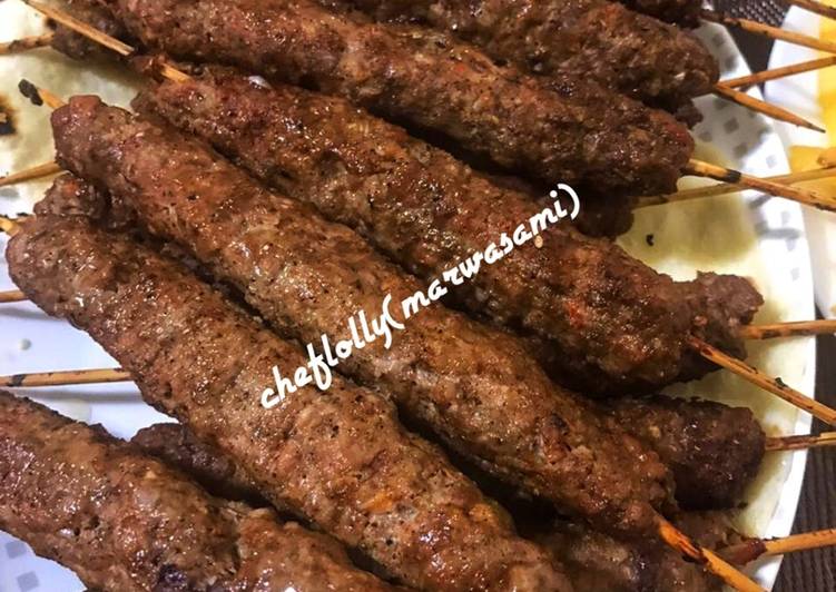 الكفتة المشوية احلي وأطعم من الحاتي بطريقة سهلة وبسيطة