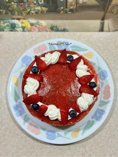 عکسی از دستور کیک موس توت فرنگی🍓 strawberry mousse cake