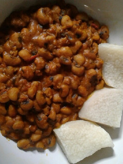 A picture of Yummy fried beans with yam.