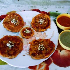 A picture of Super healthy sprouted moong Methi pancake.
