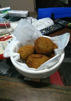 Una foto de Bolitas de brócoli con queso
