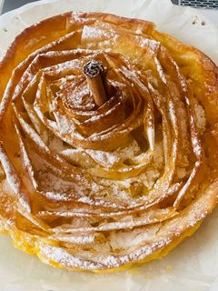 Una foto de Flor de masa filo con flan