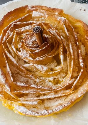 Una foto de Flor de masa filo con flan