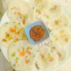 A picture of Instant rava oats uttapam.