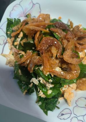 รูปของ ผัดเหลียงผัดไข่กุ้งเสียบ