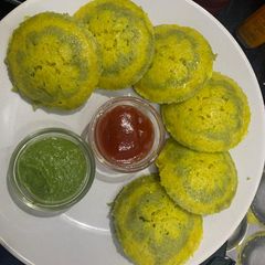 A picture of Jowar Marble Dhokla.