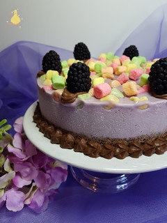 Una foto de Tarta helada de moras y marshmallows!!!