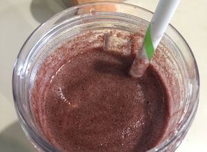 Una foto de Batido de Frutas del Bosque-Espinacas-Te Verde (smoothie)