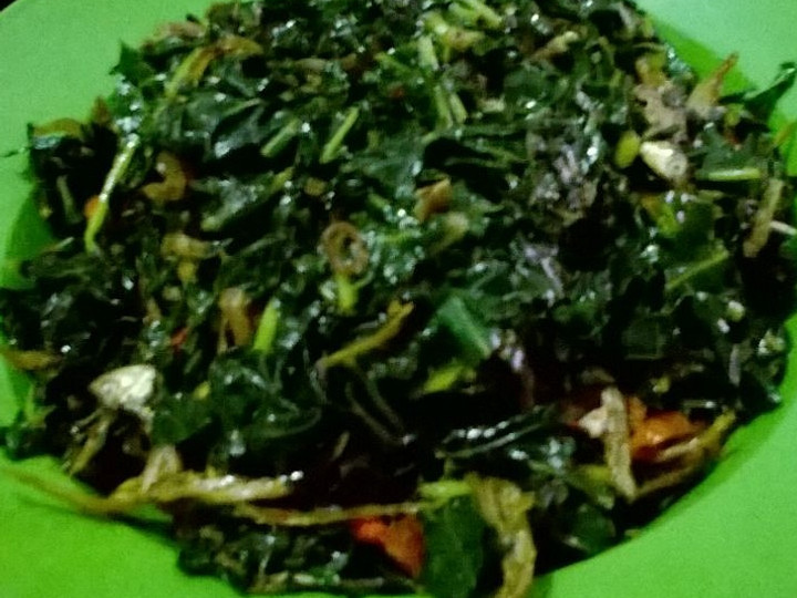 Langkah Mudah untuk Menyiapkan Tumis daun pepaya teri, Lezat Sekali