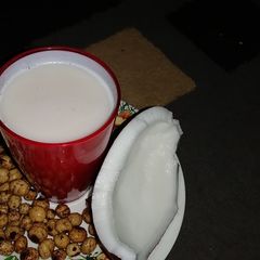 A picture of Tiger nut and coconut drink (kunun aya).