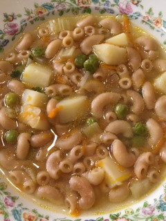 Una foto de Sopa de pasta con verduras