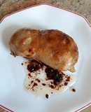 Muslos de pollo rellenos de manzana ciruelas y piñones