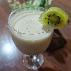 A picture of Kiwi Banana Smoothie.