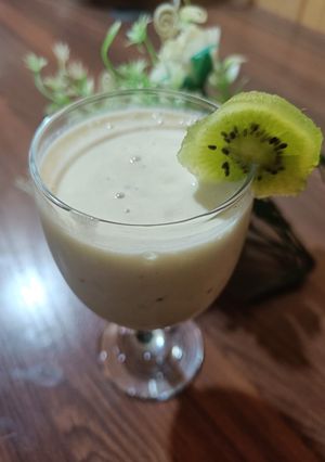A picture of Kiwi Banana Smoothie.