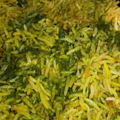 A picture of Chicken Hariyali Pulao.