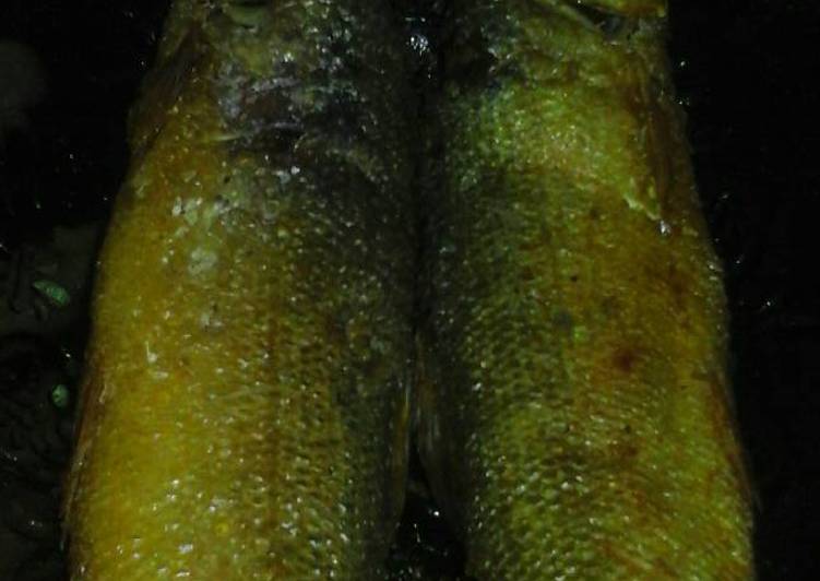 Resep Ikan bandeng goreng krenyes oleh Ade Riyana - Cookpad