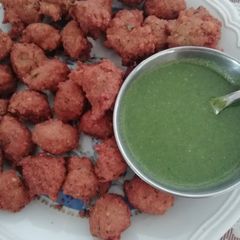Lobhiya black eyed beans ke pakode A picture of Lobhiya black eyed beans ke pakode.