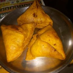 Samosa A picture of Samosa.