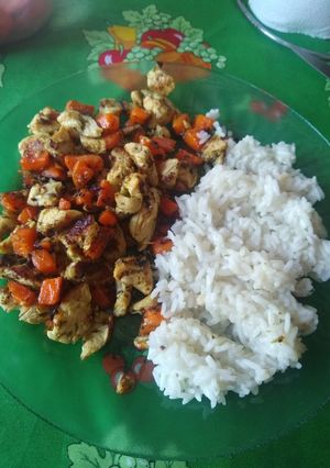 Una foto de Pechuga salteada con arroz