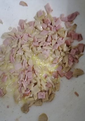 Una foto de Salsa caruso con ravioles