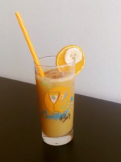 Una foto de Refresco Especial de Naranja Plátano