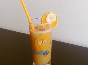 Una foto de Refresco Especial de Naranja Plátano