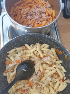 Una foto de Dos Macarrones