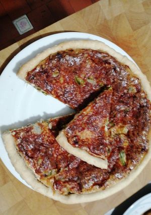 Una foto de Quiche de alcachofas y espárragos