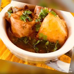A picture of Whosayna’s Chicken Aloo Curry.
