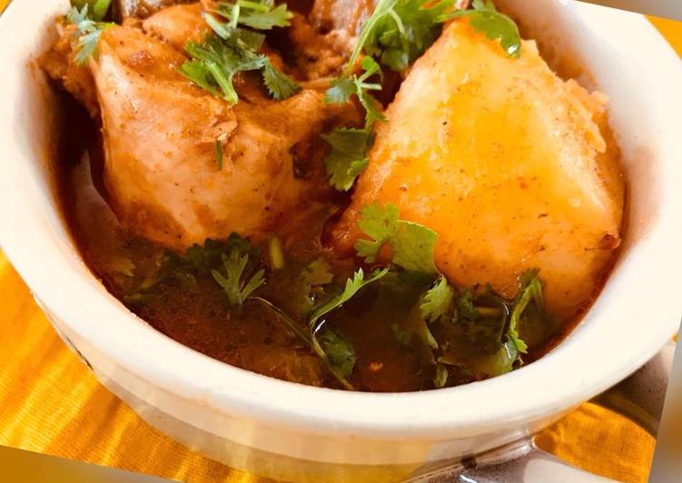 7 Easy Ways To Make Whosayna’s Chicken Aloo Curry