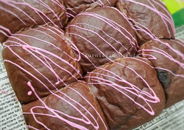 Double choco bread (roti coklat)