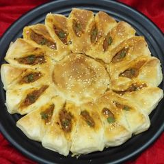 A picture of Pavbhaji sunflower bread.