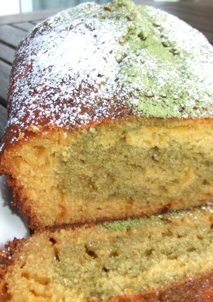 Una foto de Cake de naranja y té verde matcha