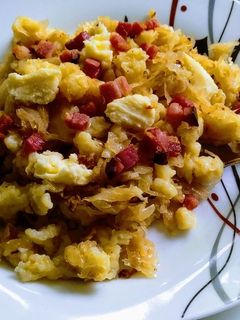 Savanyúkáposztás sztrapacska gluténmentes recept fotója