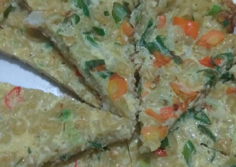 Cara termudah untuk Memasak AppetizingPizza mie telor