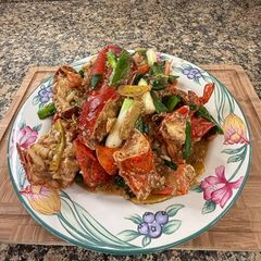 A picture of Stir-fry lobster with ginger and scallion.