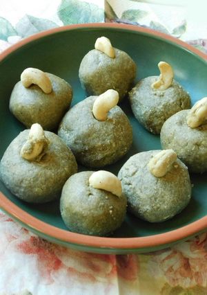 A picture of Moong cashew laddu.