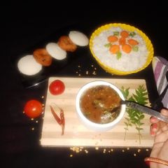 A picture of Arachuvitta Rasam.