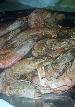 Una foto de Plancha de gambas grande con sal nochebuena