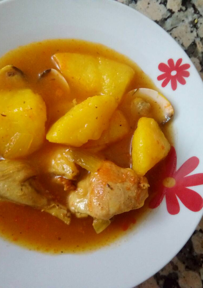 Una foto de Estofado de pollo, conejo y almejas superfácil