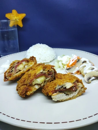 Langkah Mudah untuk Membikin Resep Dada Ayam Filet Lapis Keju Smoked Beef yang Enak Banget Anti Ribet, Bisa Manjain Lidah