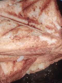 आलू प्याज़ के सैंडविच (Aloo pyaz ke sandwich recipe in hindi) रेसिपी मुख्य फोटो