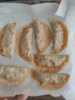 Una foto de Empanadillas de carne picada con tomate