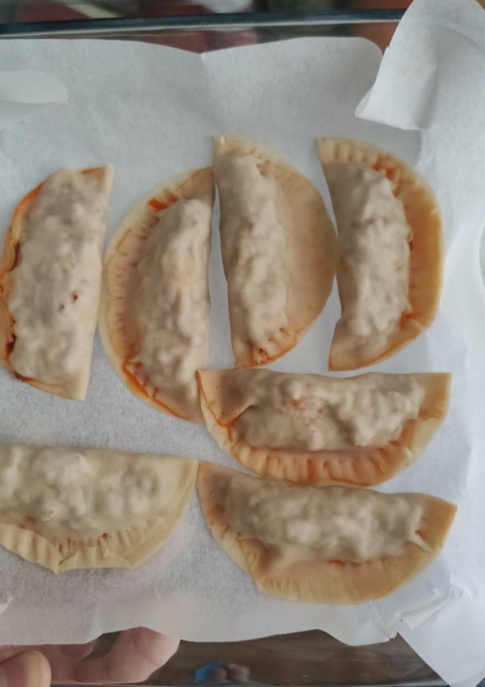 Una foto de Empanadillas de carne picada con tomate