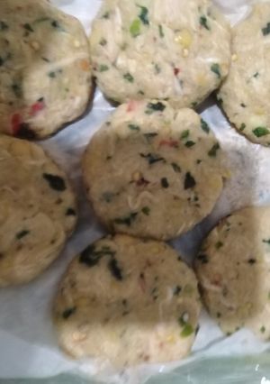 A picture of Chicken resha shami kabab.