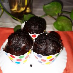 A picture of Chocochips chocolate cup cakes.